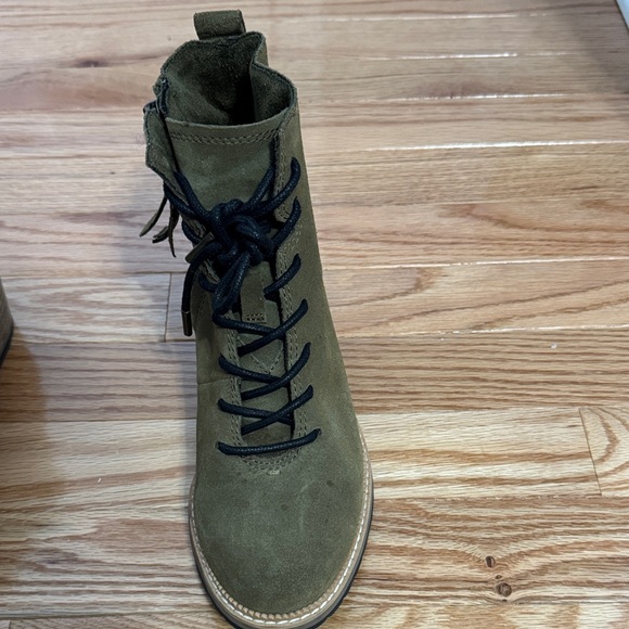 Toms Forest Green Lace-Up Boots - Picture 9 of 15